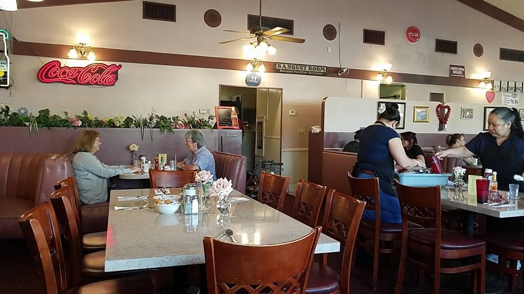 Charlies Family Restaurant | restaurant | 210 N Ivy St, Escondido, CA 92025, USA | 7607381545 OR +1 760-738-1545