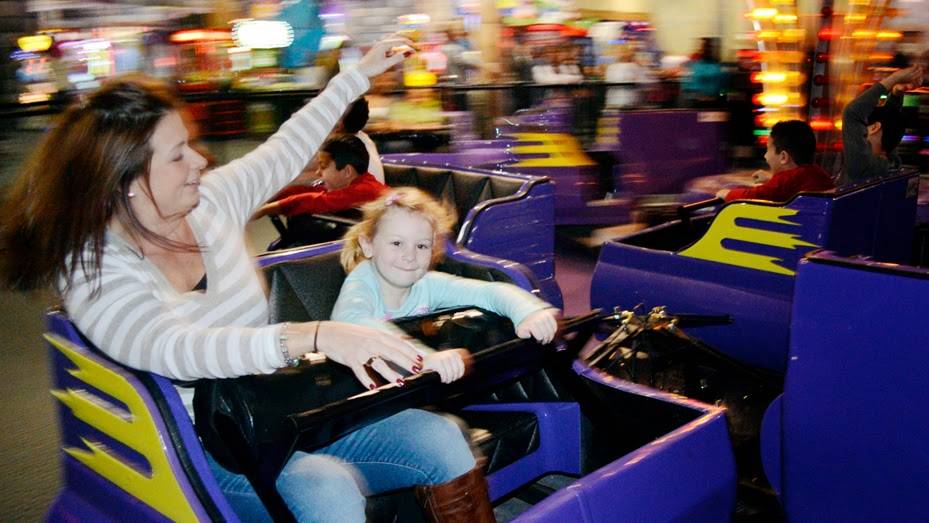 Enchanted Castle Restaurant & Entertainment Complex | restaurant | 1103 S Main St, Lombard, IL 60148, USA | 6309537860 OR +1 630-953-7860