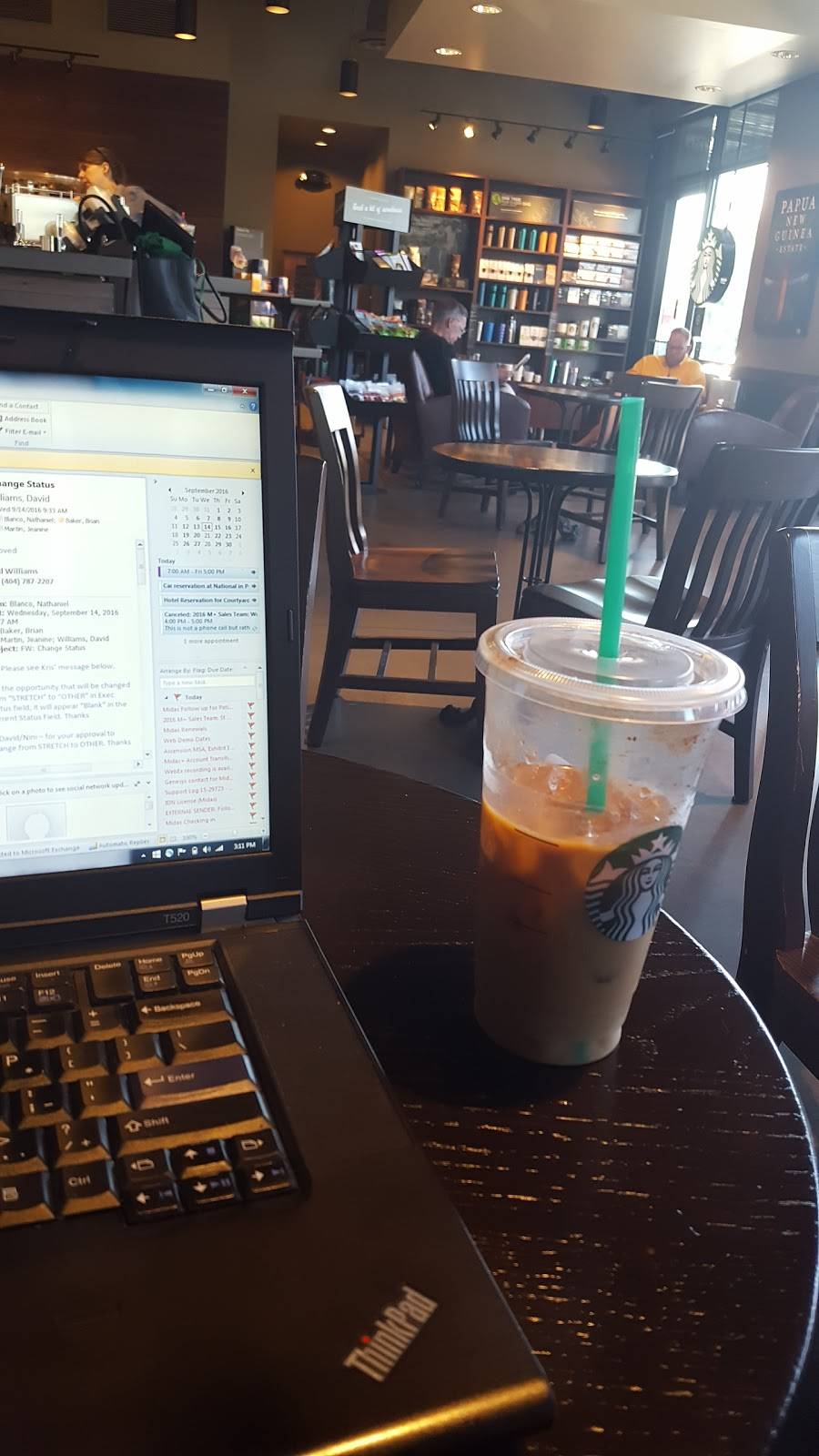 Starbucks | cafe | 12235 N Center Ave, Portland, OR 97217, USA | 5032854642 OR +1 503-285-4642