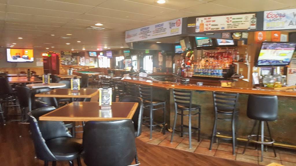 Milos Sports Tavern | restaurant | 6495 E Evans Ave, Denver, CO 80222, USA | 3036913391 OR +1 303-691-3391