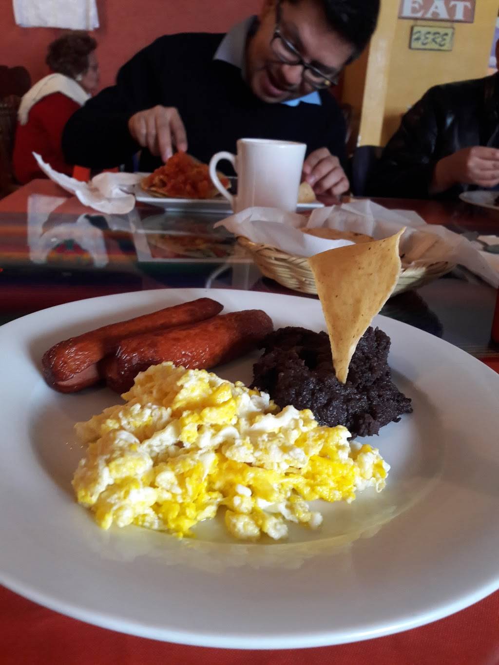 Dona Amalia | restaurant | 16060 Saticoy St, Van Nuys, CA 91406, USA | 8187823020 OR +1 818-782-3020