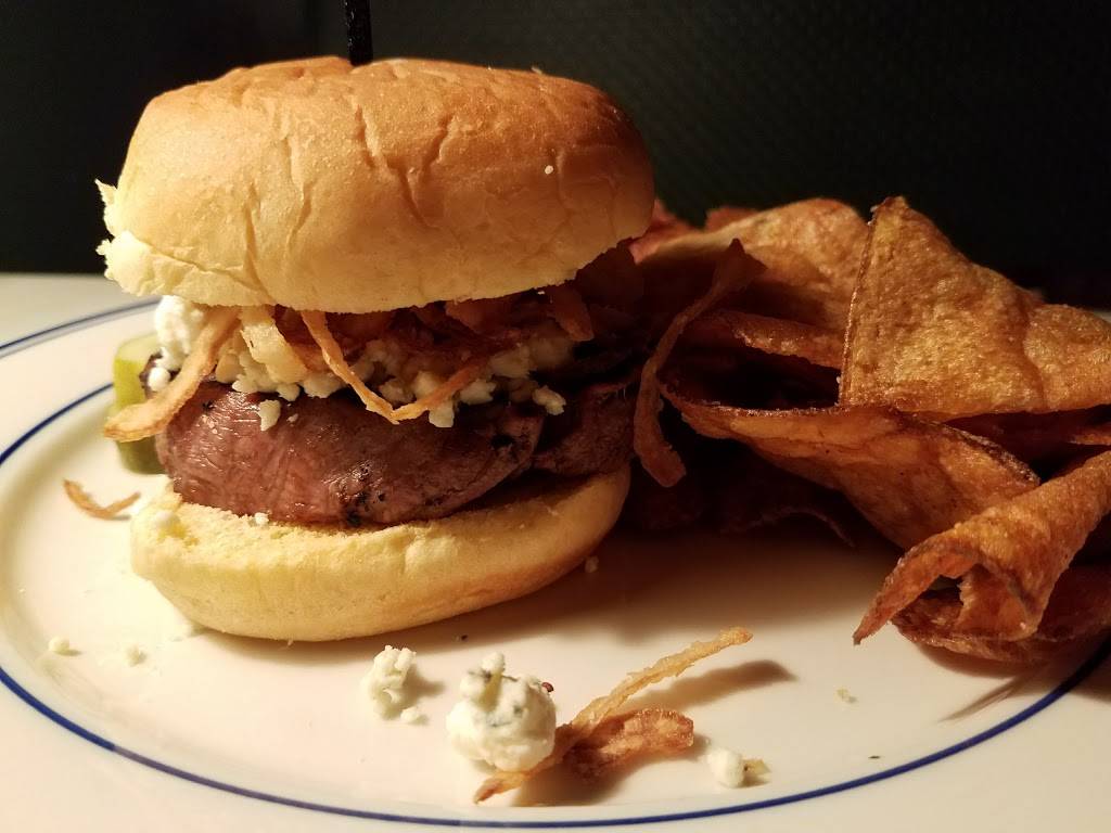 Brickwall Tavern & Dining Room | restaurant | 19 E Union St, Burlington, NJ 08016, USA | 6097333562 OR +1 609-733-3562