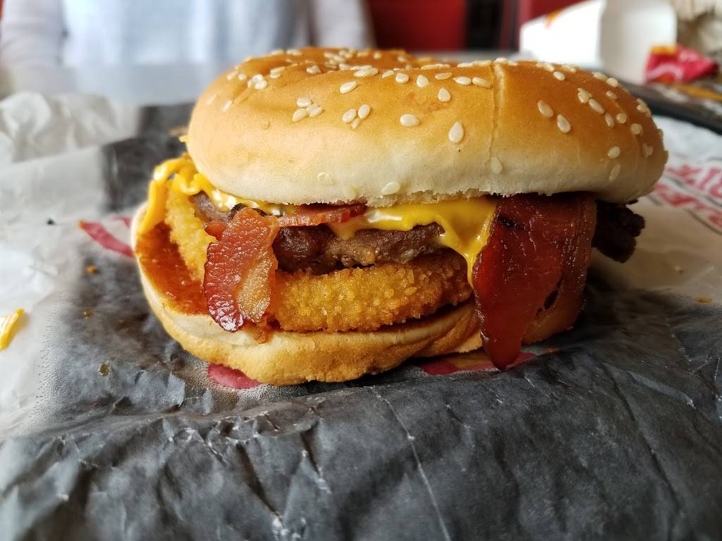 Carls Jr. | restaurant | 754 Ventura St, Fillmore, CA 93015, USA | 8055243988 OR +1 805-524-3988