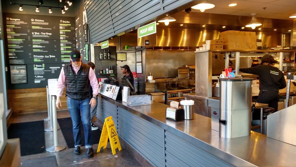 Shake Shack | restaurant | 3200 Chestnut St, Philadelphia, PA 19104, USA | 2673383464 OR +1 267-338-3464