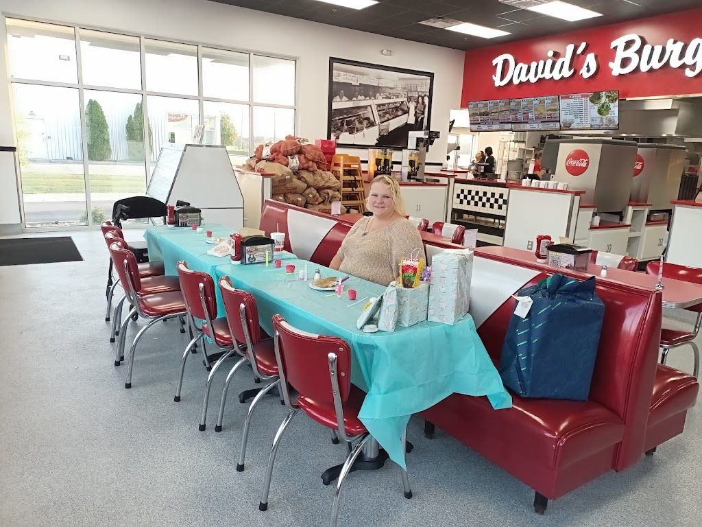 Davids Burgers | restaurant | 11915 I-30, Little Rock, AR 72209, USA | 5014556159 OR +1 501-455-6159