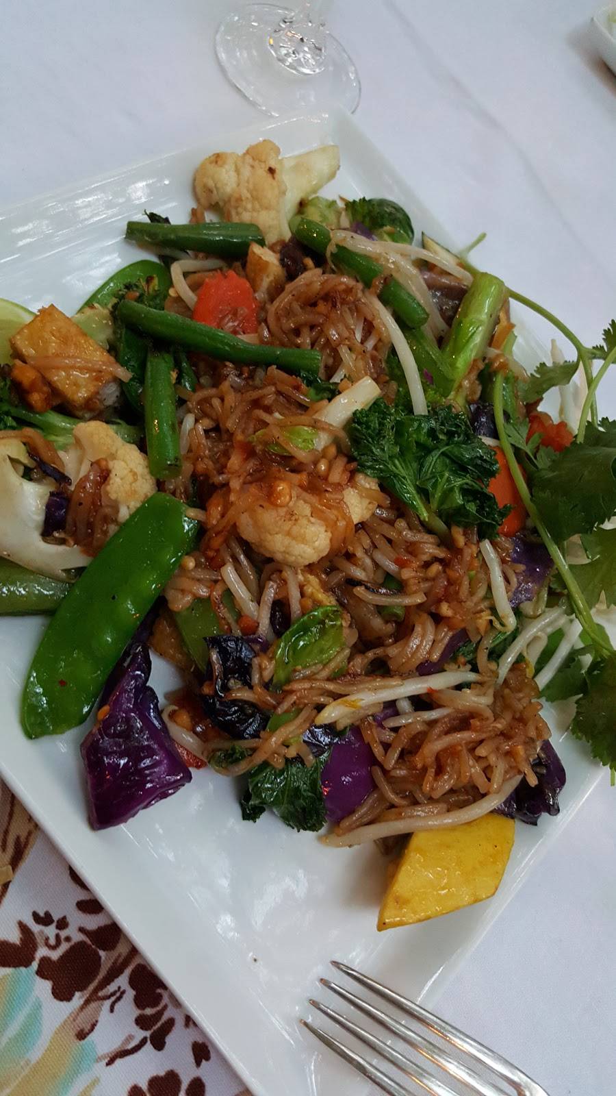 Khun Pics Bahn Thai | restaurant | 3429 SE Belmont St, Portland, OR 97214, USA | 5032351610 OR +1 503-235-1610