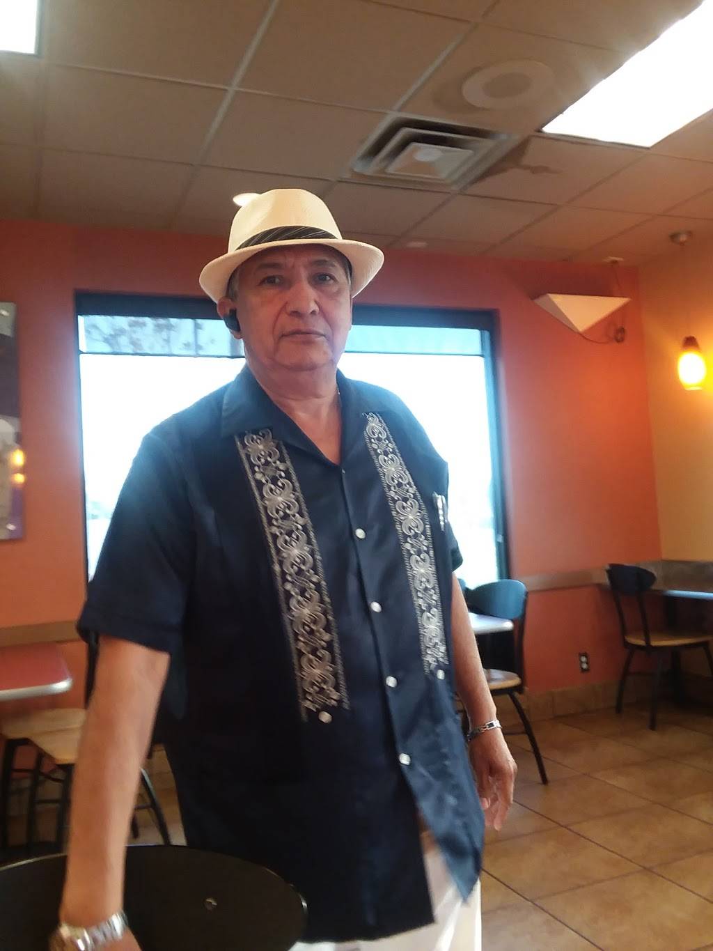 Jack in the Box | restaurant | 10960 Limonite Ave, Mira Loma, CA 91752, USA | 9512723673 OR +1 951-272-3673