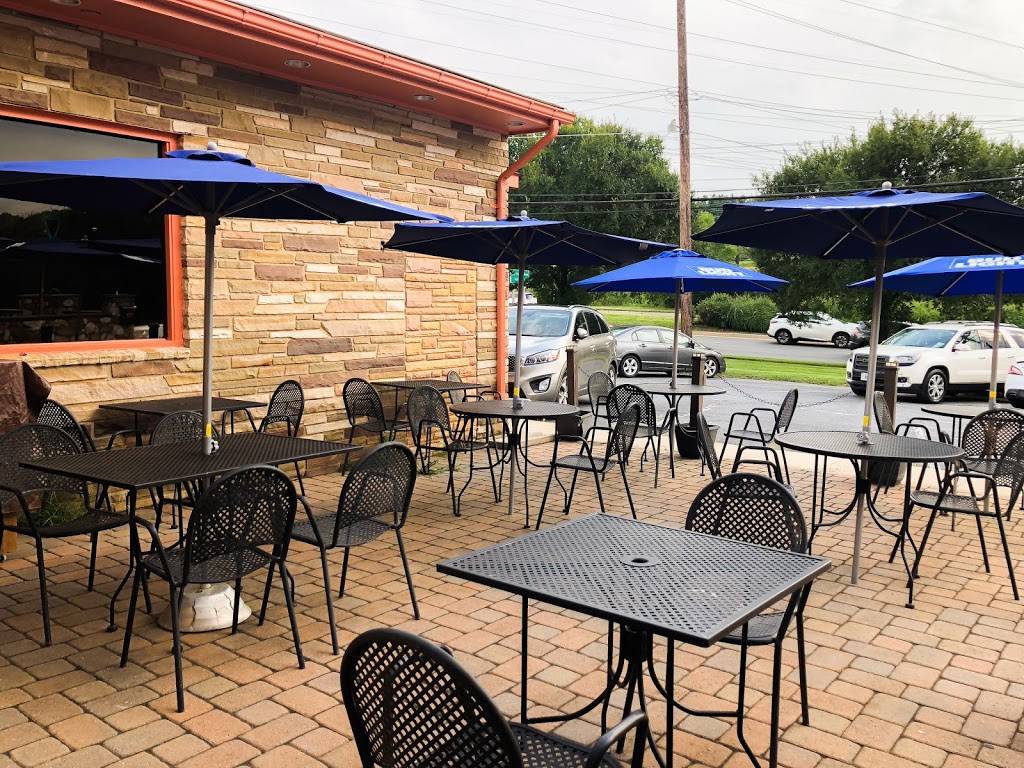 La Villa Restaurant | restaurant | 18701 N Frederick Ave, Gaithersburg, MD 20878, USA | 3019770700 OR +1 301-977-0700