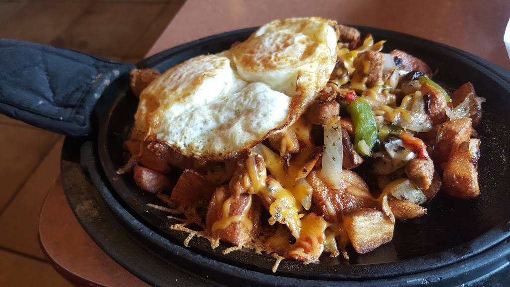 Dennys | restaurant | 27541 Wayne Mills Pl, Valencia, CA 91355, USA | 6612533961 OR +1 661-253-3961