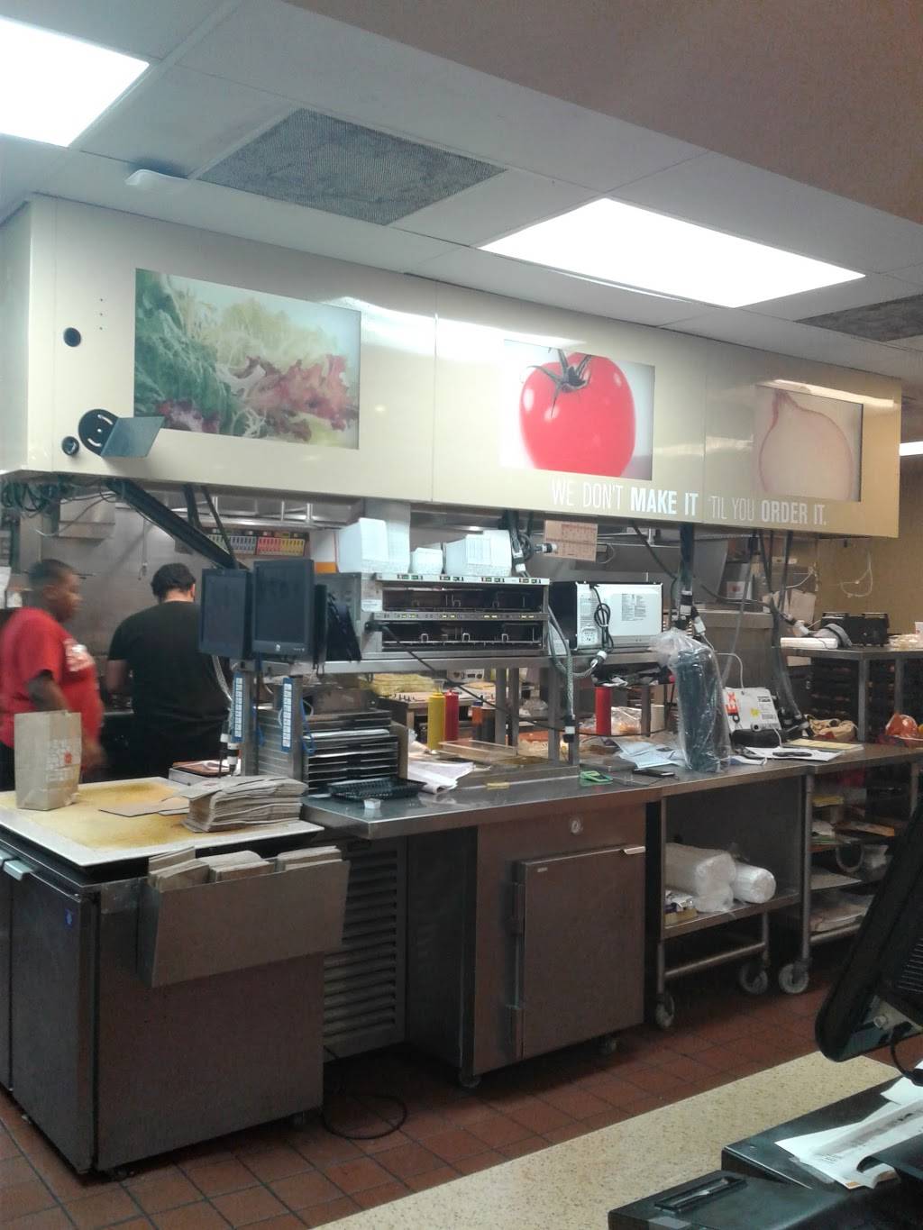 Jack in the Box | restaurant | 502 N New Braunfels Ave, San Antonio, TX 78202, USA | 2102266875 OR +1 210-226-6875