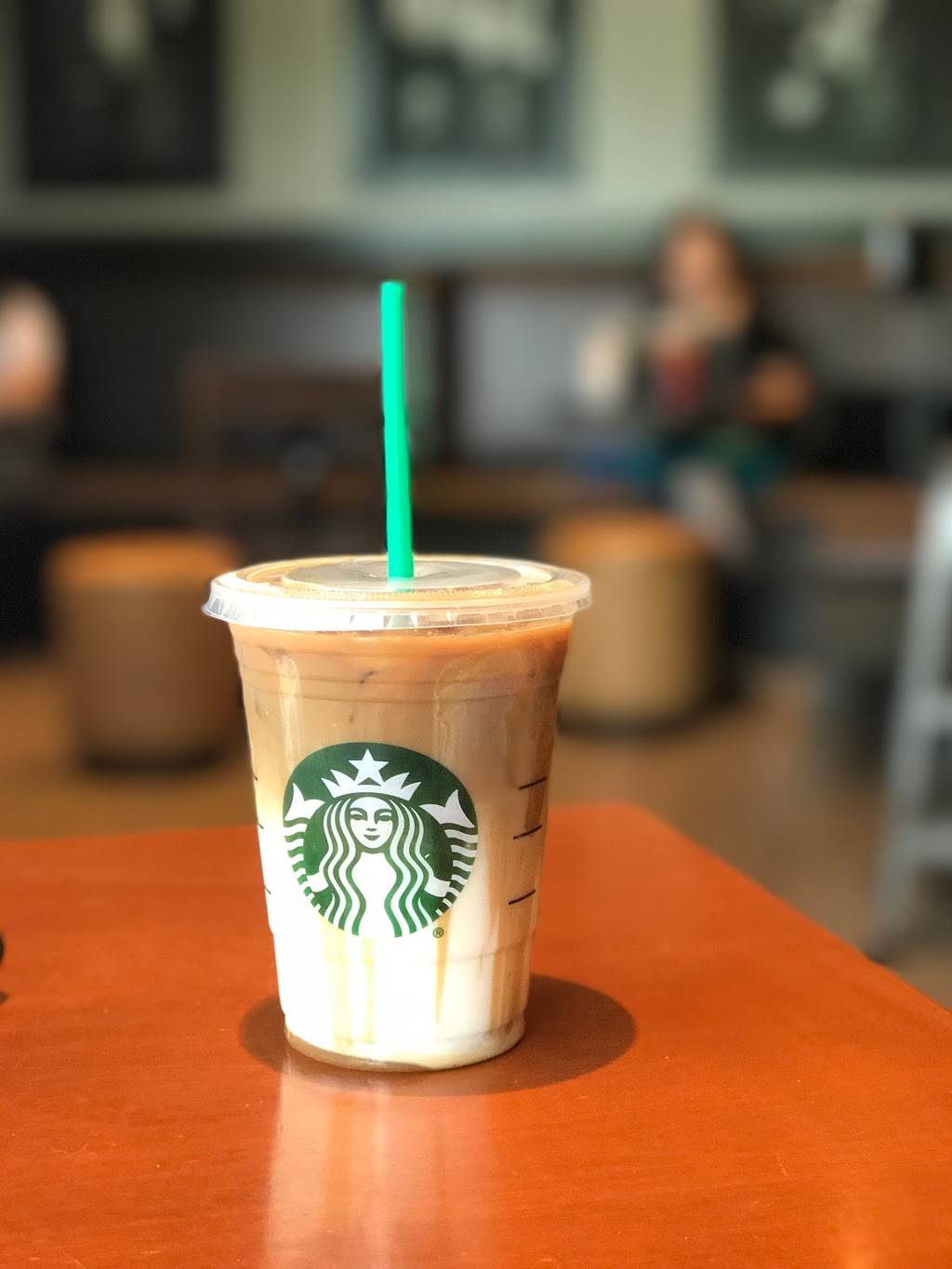 Starbucks | cafe | 12001 Lee Jackson Memorial Hwy, Fairfax, VA 22033, USA | 7032732798 OR +1 703-273-2798