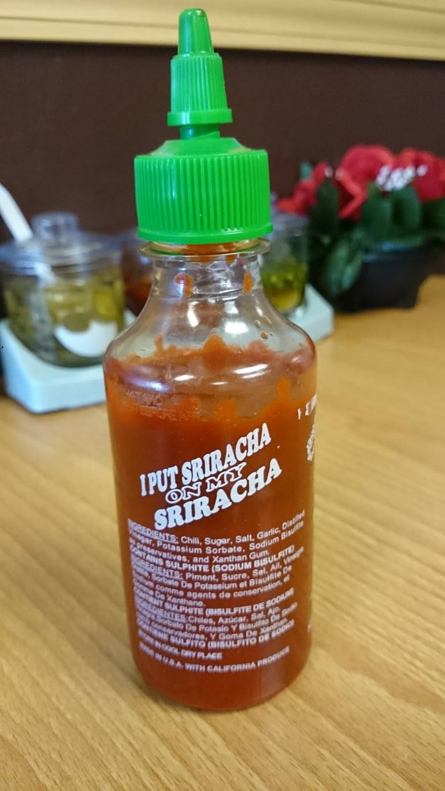 Khun Moo Thai Kitchen | restaurant | 3318, 8674 Lindley Ave, Northridge, CA 91325, USA | 8187093966 OR +1 818-709-3966