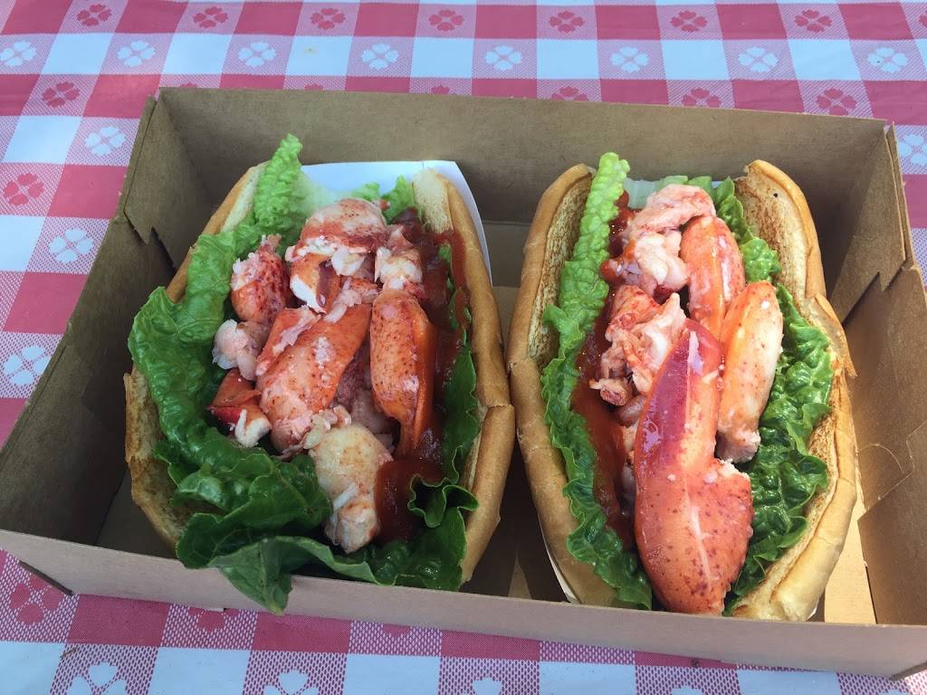 Barking Claw | restaurant | 29 Locust St, Falmouth, MA 02540, USA | 5083645068 OR +1 508-364-5068