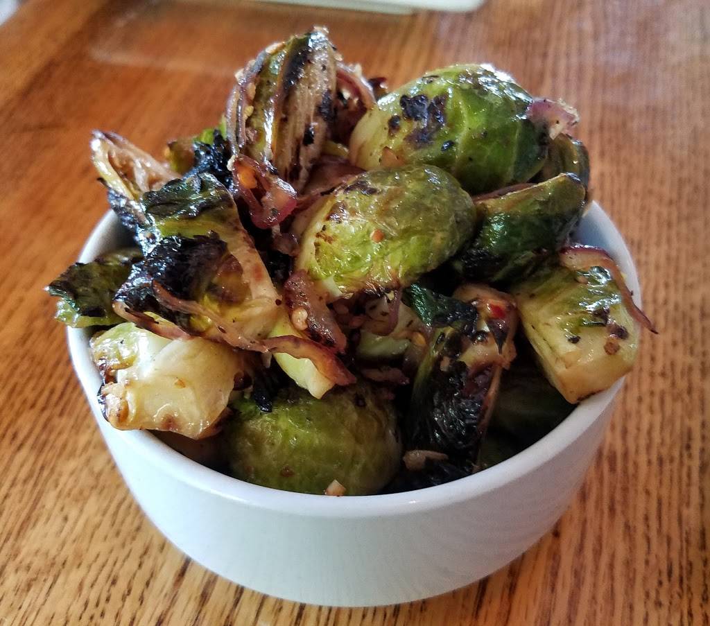 Hi Hat Public House | restaurant | 2121 E 6th St, Austin, TX 78702, USA | 5124788700 OR +1 512-478-8700