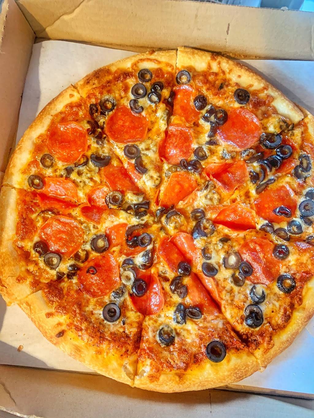 The Hut | restaurant | 4210 Vanowen Pl, Burbank, CA 91505, USA | 7474771181 OR +1 747-477-1181