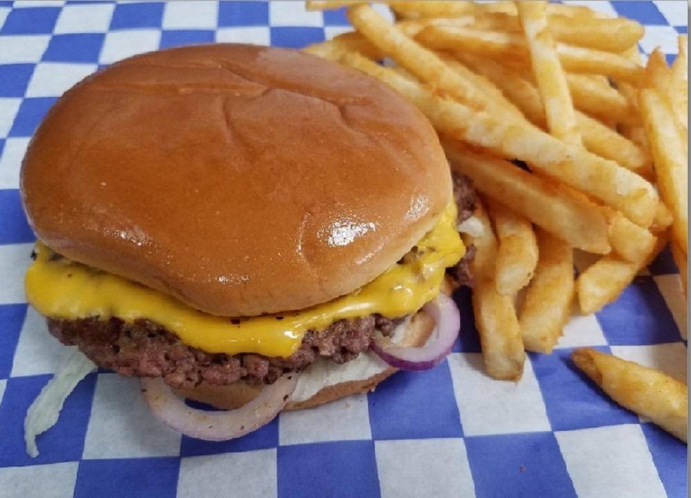 Cheekyburger | restaurant | 221 N Main St, Newkirk, OK 74647, USA | 5803625129 OR +1 580-362-5129