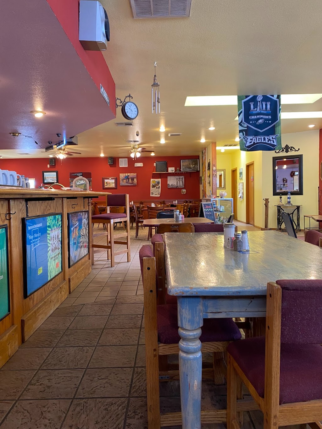 El Faro | restaurant | 315 N Broadway St, Truth or Consequences, NM 87901, USA | 5758942886 OR +1 575-894-2886