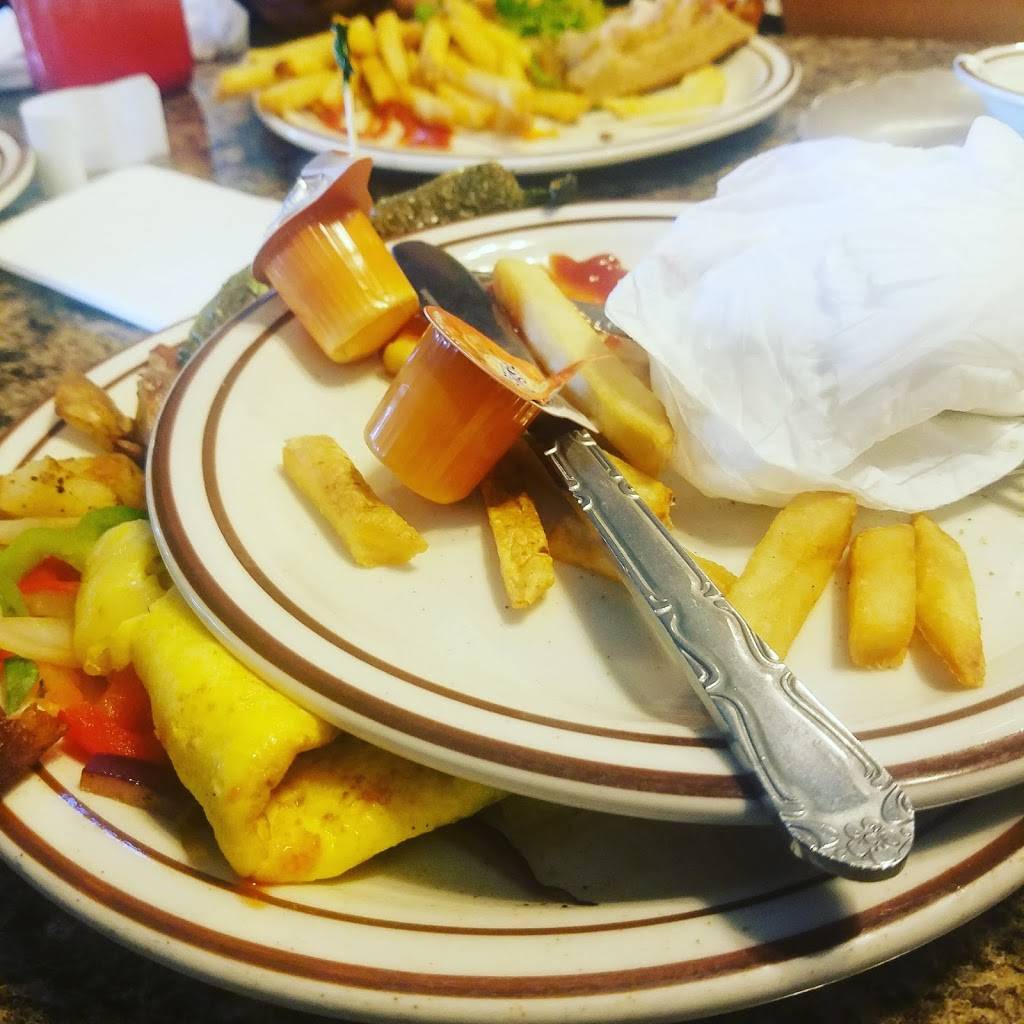 Perkos | restaurant | 1025 W Henderson Ave, Porterville, CA 93257, USA | 5597812011 OR +1 559-781-2011