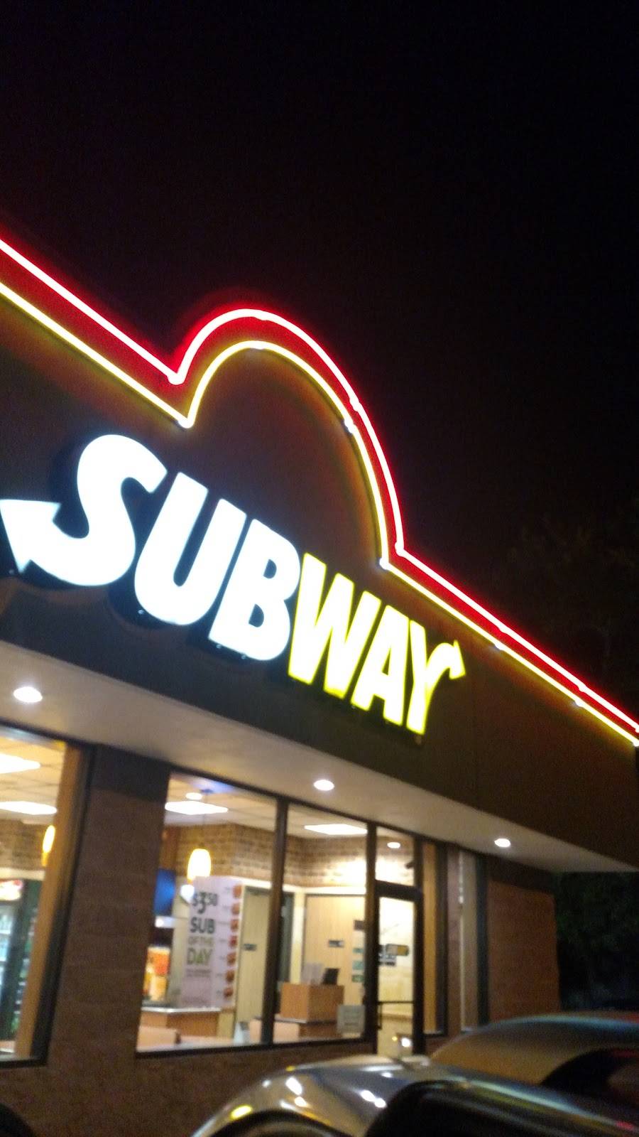 Subway Restaurants | restaurant | 103 S Main St, Highlands, TX 77562, USA | 2814265580 OR +1 281-426-5580