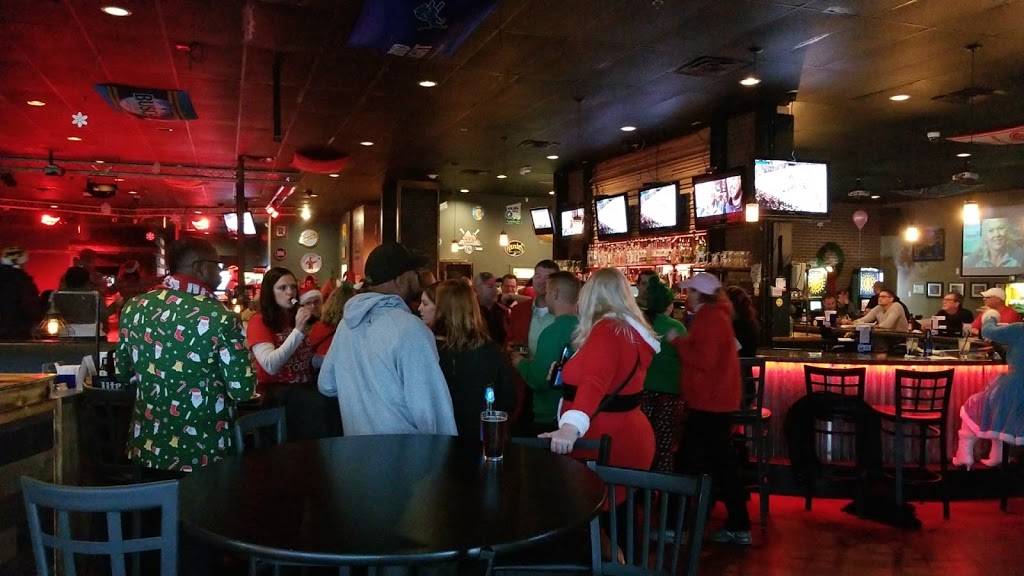 Kapones Sports Tavern | restaurant | 24301 Harper Ave, St Clair Shores, MI 48080, USA | 5862005242 OR +1 586-200-5242