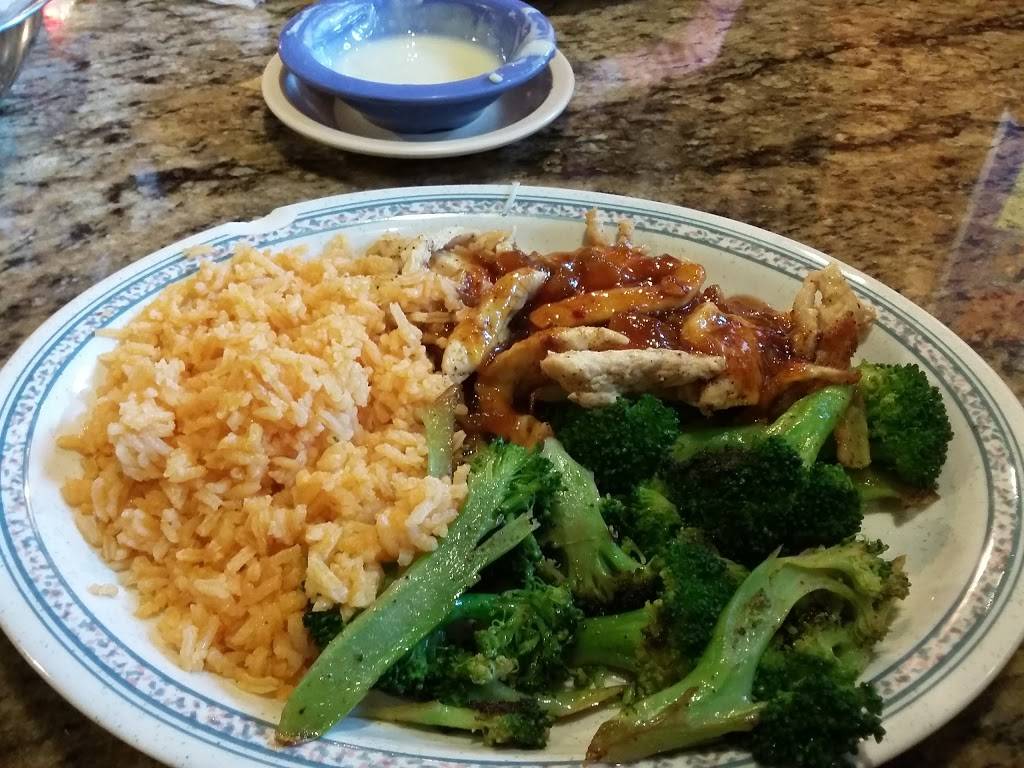 Los Portales | restaurant | 1720 W Reelfoot Ave, Union City, TN 38261, USA | 7318856286 OR +1 731-885-6286