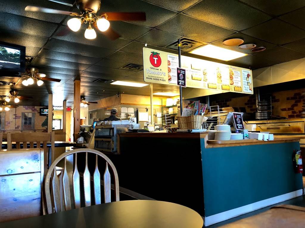 Tomasos Pizza | restaurant | 1111 7th Ave, Marion, IA 52302, USA | 3193776102 OR +1 319-377-6102