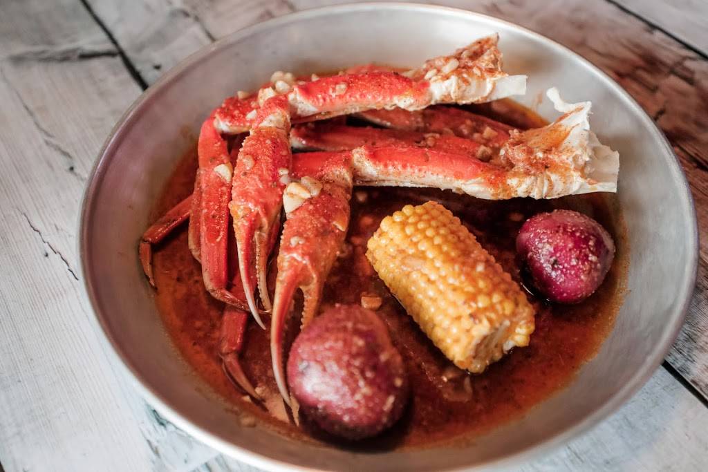 Hook & Reel Cajun Seafood | restaurant | 385 Boston Post Rd, Orange, CT 06477, USA | 2035539909 OR +1 203-553-9909