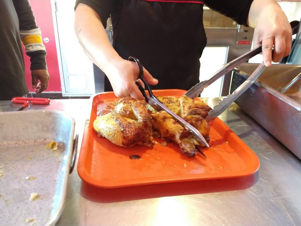 Rosticería y Antojitos Doña Vero | restaurant | Las Torres Parte Baja, Las Torres, 22470 Tijuana, B.C., Mexico | 016645898021 OR +52 664 589 8021