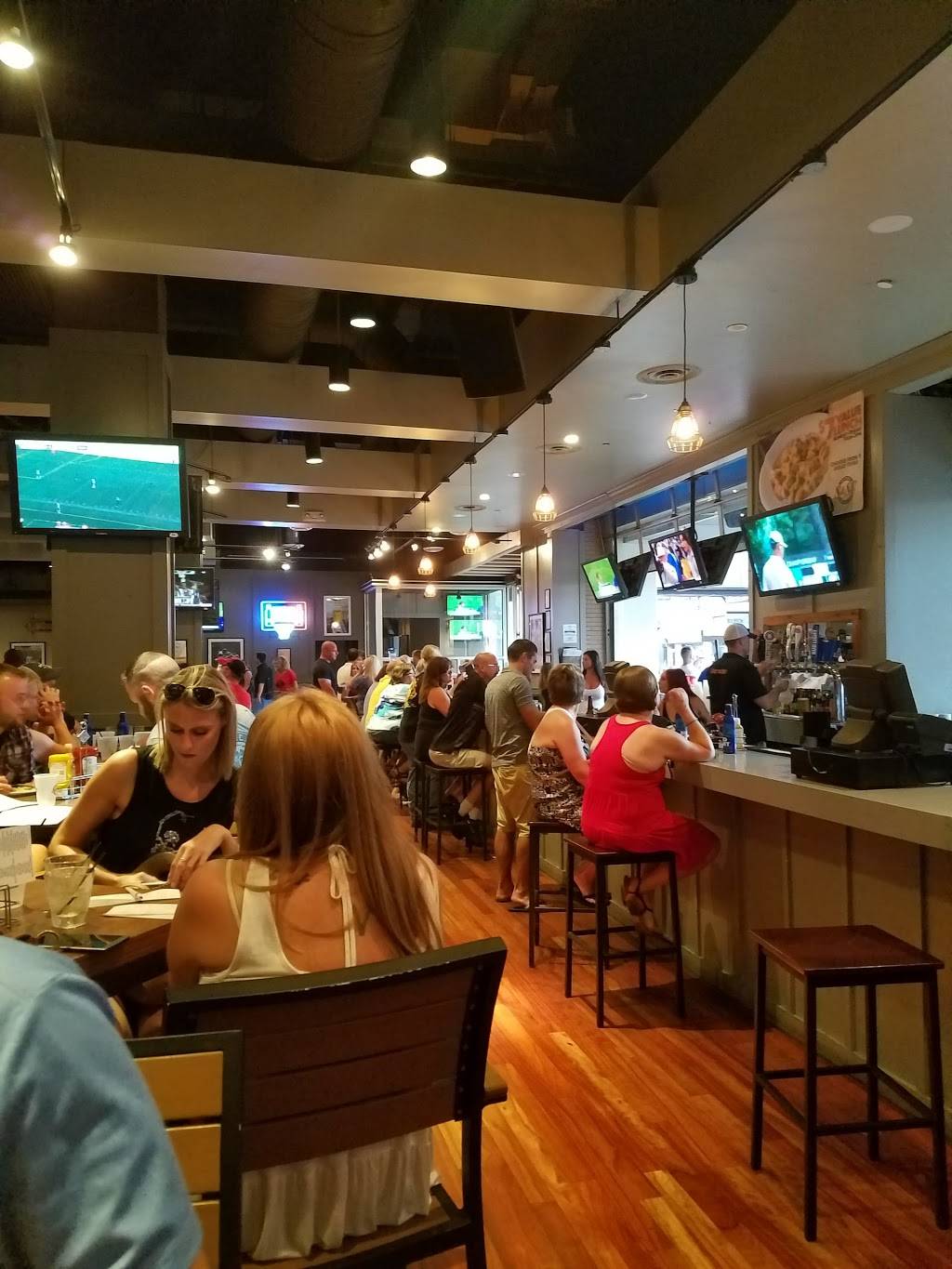 S & SC Sportsbar | restaurant | 427 S 4th St, Louisville, KY 40202, USA | 5025681400 OR +1 502-568-1400