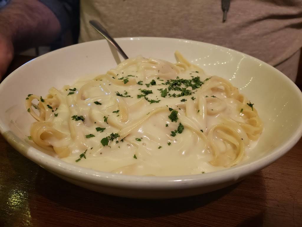 Muscarellas Cafe Italia | restaurant | 500 Main St, Sharpsville, PA 16150, USA | 7249621234 OR +1 724-962-1234