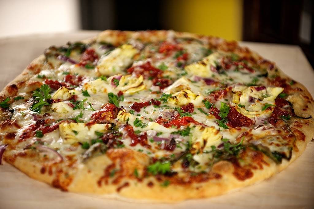 Macs Pizza Pub | restaurant | 205 W McMillan St, Cincinnati, OH 45219, USA | 5132416227 OR +1 513-241-6227