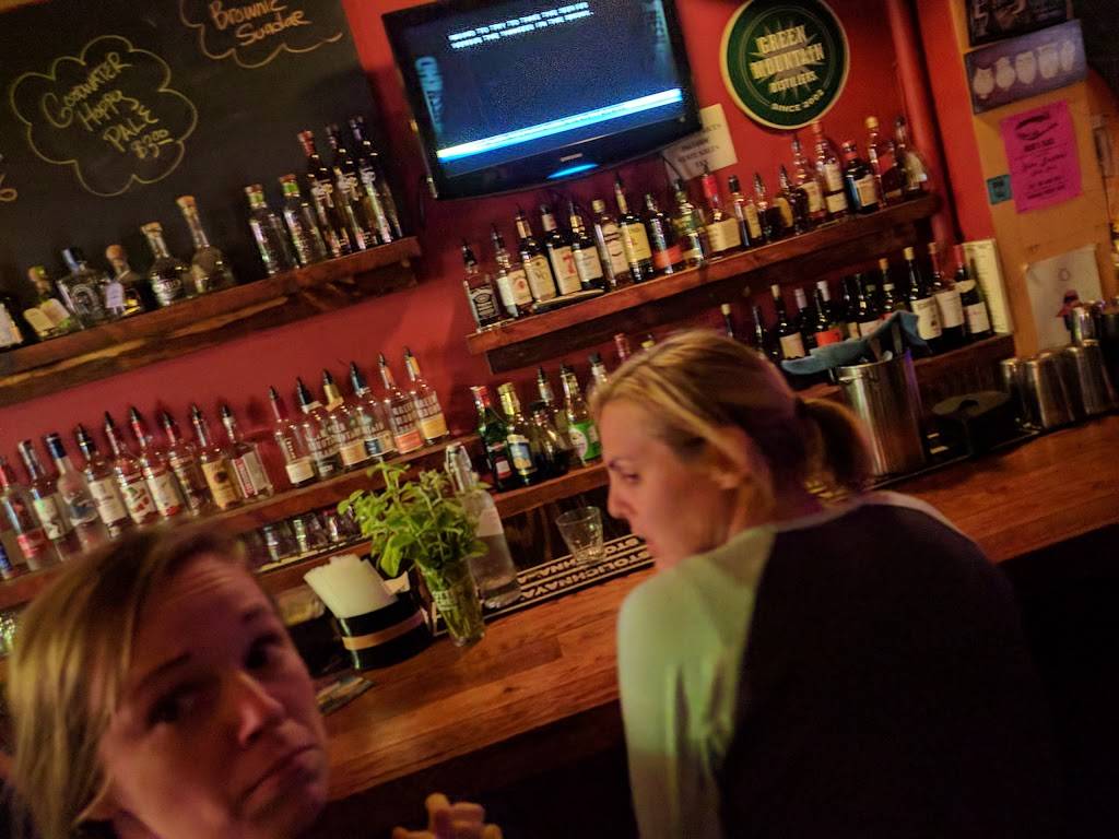 Moogs Restaurant | restaurant | 97 Portland St, Morristown, VT 05661, USA | 8028518225 OR +1 802-851-8225