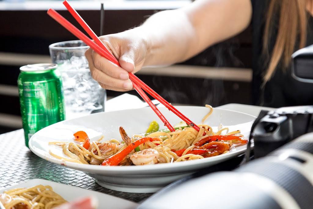 Gala Thai | restaurant | 3353 Barham Blvd, Los Angeles, CA 90068, USA | 3239699169 OR +1 323-969-9169