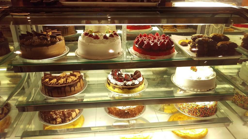 All Seasons Diner II | restaurant | 4135 U.S. 9, Freehold, NJ 07728, USA | 7326250330 OR +1 732-625-0330