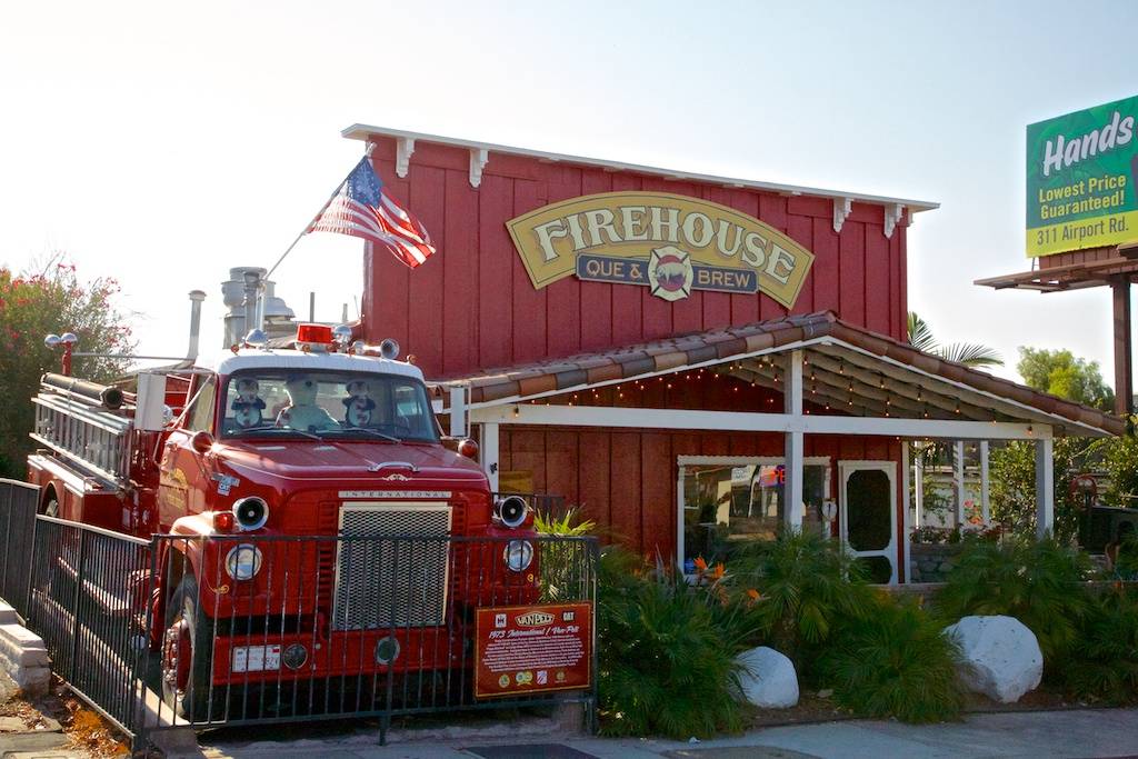 Firehouse Que & Brew | restaurant | 1019 S Main Ave, Fallbrook, CA 92028, USA | 7606453729 OR +1 760-645-3729