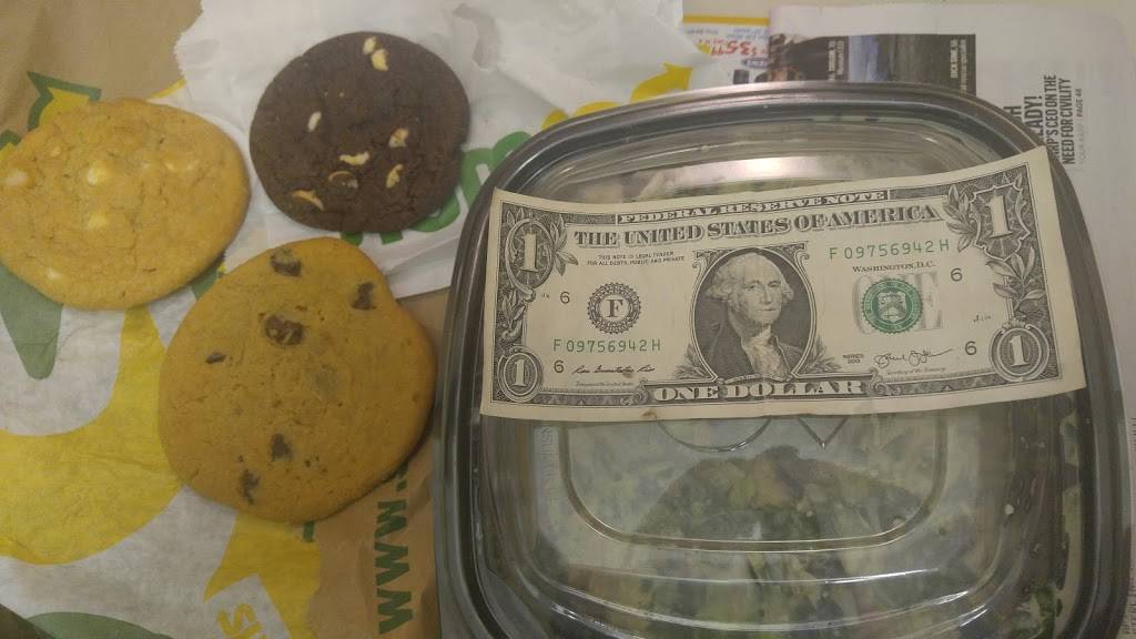 Subway | restaurant | 30820 Hoover Rd, Warren, MI 48093, USA | 5865737829 OR +1 586-573-7829