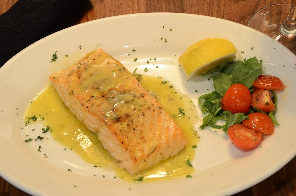 Ellwood Steak and Fish House | restaurant | 2219 Sycamore Rd, DeKalb, IL 60115, USA | 8159010270 OR +1 815-901-0270