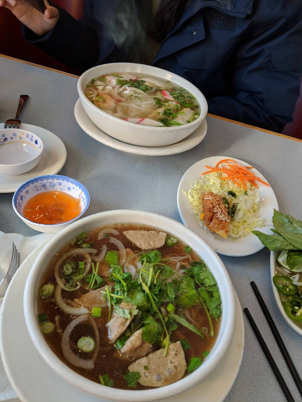Pho Da Lat Restaurant | restaurant | 475 Chelmsford St, Lowell, MA 01851, USA | 9784533303 OR +1 978-453-3303