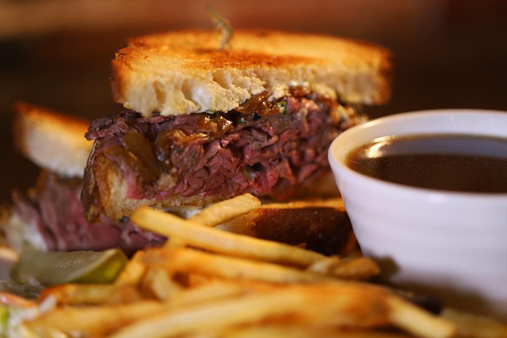 West Row Cafe & Bar | restaurant | 2567, 35 Market Square, Newburyport, MA 01950, USA | 9785721471 OR +1 978-572-1471