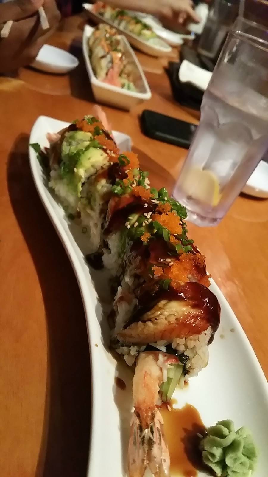 Yolo Sushi Bar & Karaoke | night club | 4907 E Kings Canyon Rd, Fresno, CA 93727, USA | 5593745190 OR +1 559-374-5190