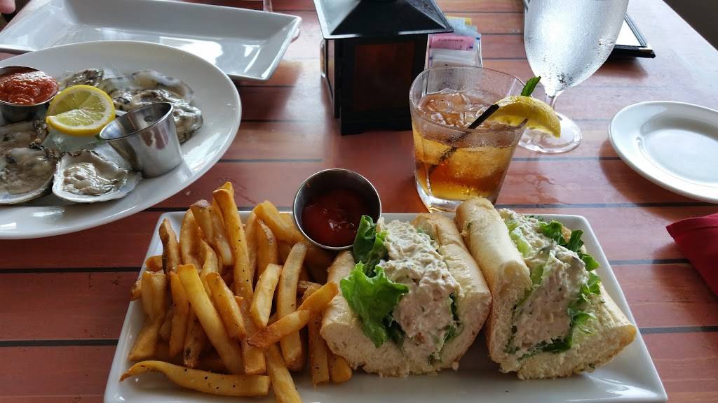 Hemingways Restaurant | restaurant | 357 Pier 1 Rd, Stevensville, MD 21666, USA | 4106040999 OR +1 410-604-0999