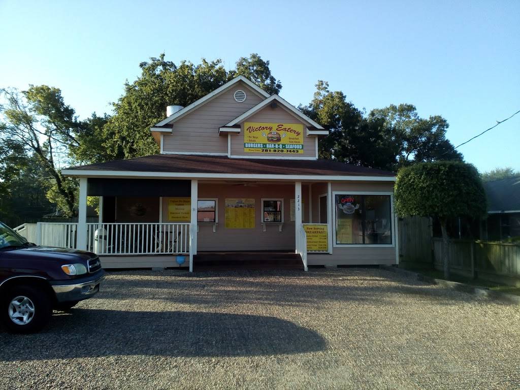 Victory Eatery | restaurant | 2213 S Victory Dr, Houston, TX 77088, USA | 2818207443 OR +1 281-820-7443