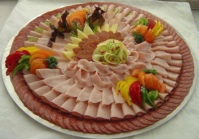 Mandarin Restaurant | meal takeaway | 290 W Hunt Club Rd, Nepean, ON K2E 0B7, Canada | 6132282200 OR +1 613-228-2200