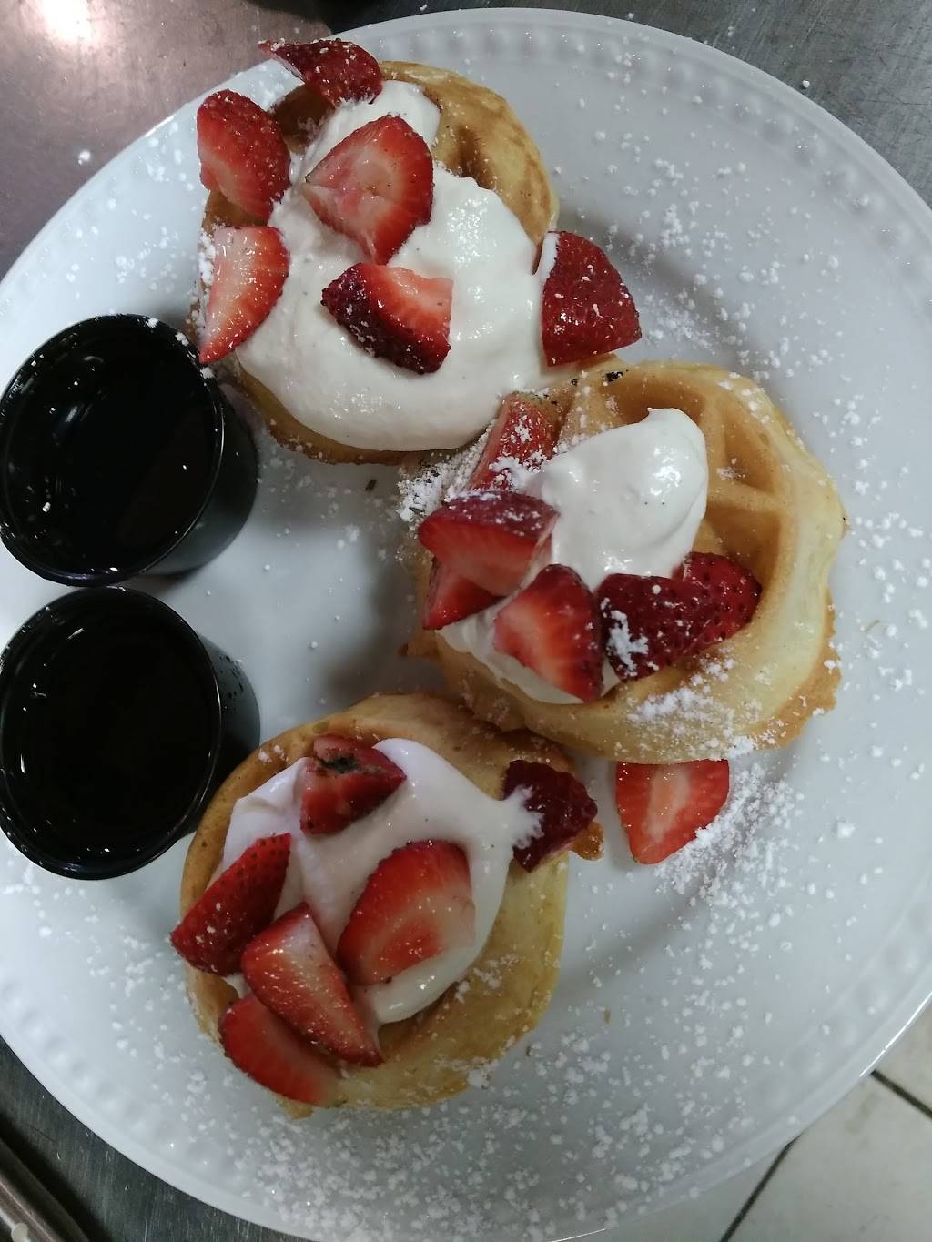 Reverie Kitchen | restaurant | 935 W Main St Suite #7, Branford, CT 06405, USA | 4753381481 OR +1 475-338-1481