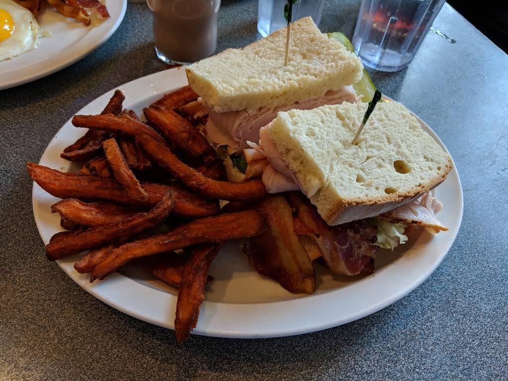 Angelos | restaurant | 1100 Catherine St, Ann Arbor, MI 48104, USA | 7347618996 OR +1 734-761-8996