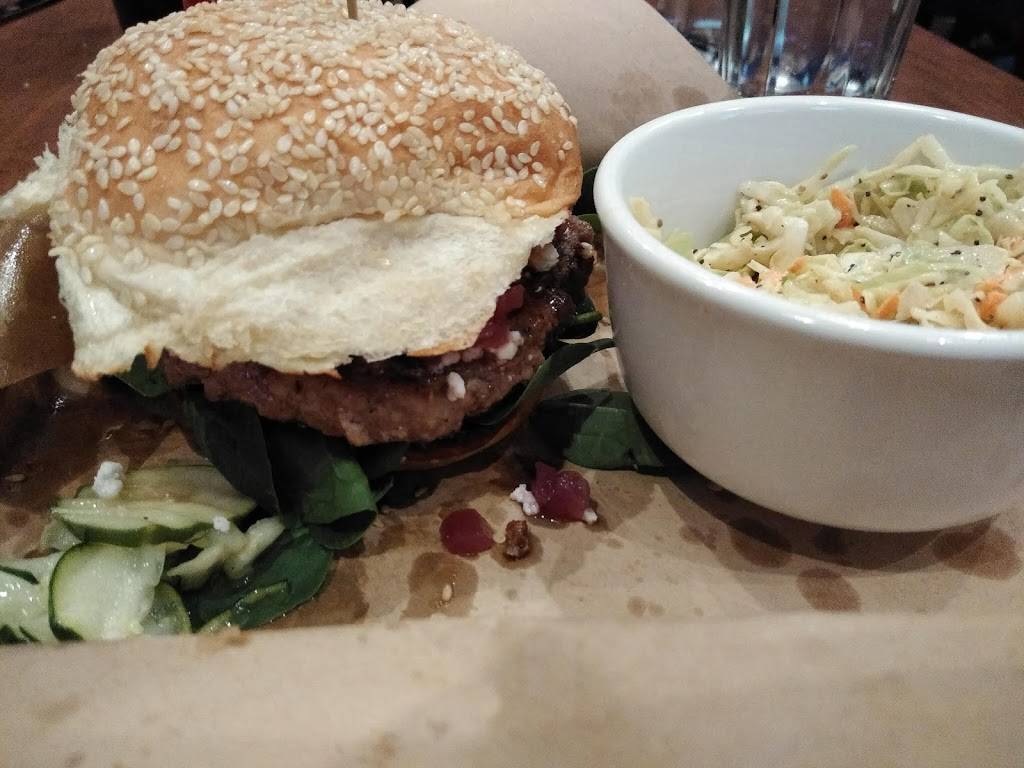 Tap & Burger Belleview Station | restaurant | 4910 S Newport St, Denver, CO 80237, USA | 7205831367 OR +1 720-583-1367