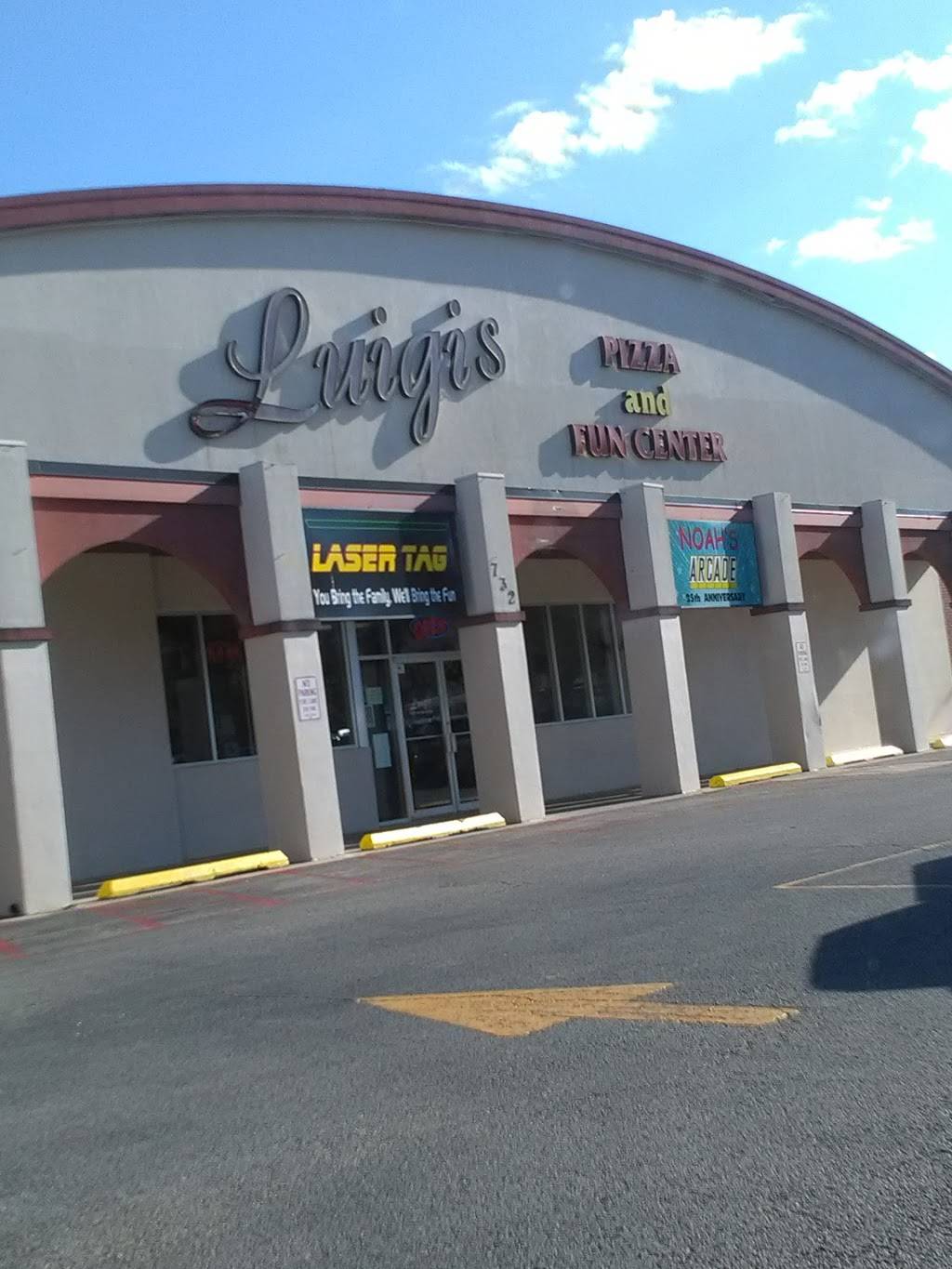 Luigis Pizza and Fun Center | restaurant | 732 Prairie St, Aurora, IL 60506, USA | 6307565451 OR +1 630-756-5451