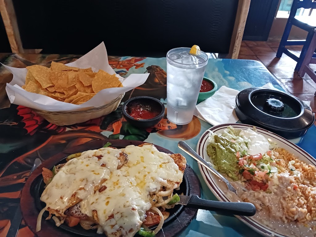 El Tapatío | restaurant | 2210 Southwest Pkwy, Wichita Falls, TX 76308, USA | 9402648226 OR +1 940-264-8226