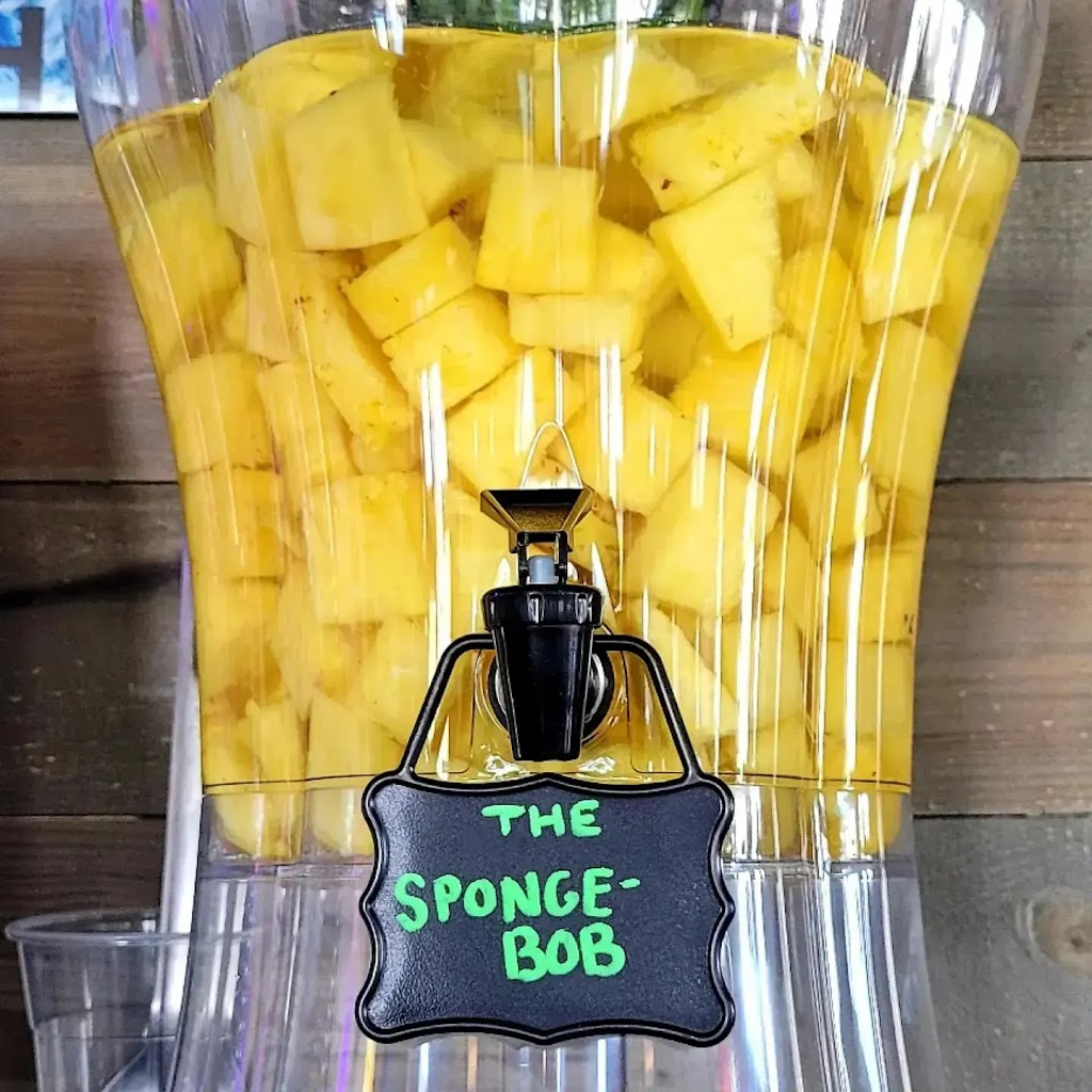 Overboard Pub & Grill | restaurant | 186 Ocean Blvd, Seabrook, NH 03874, USA | 6178397002 OR +1 617-839-7002