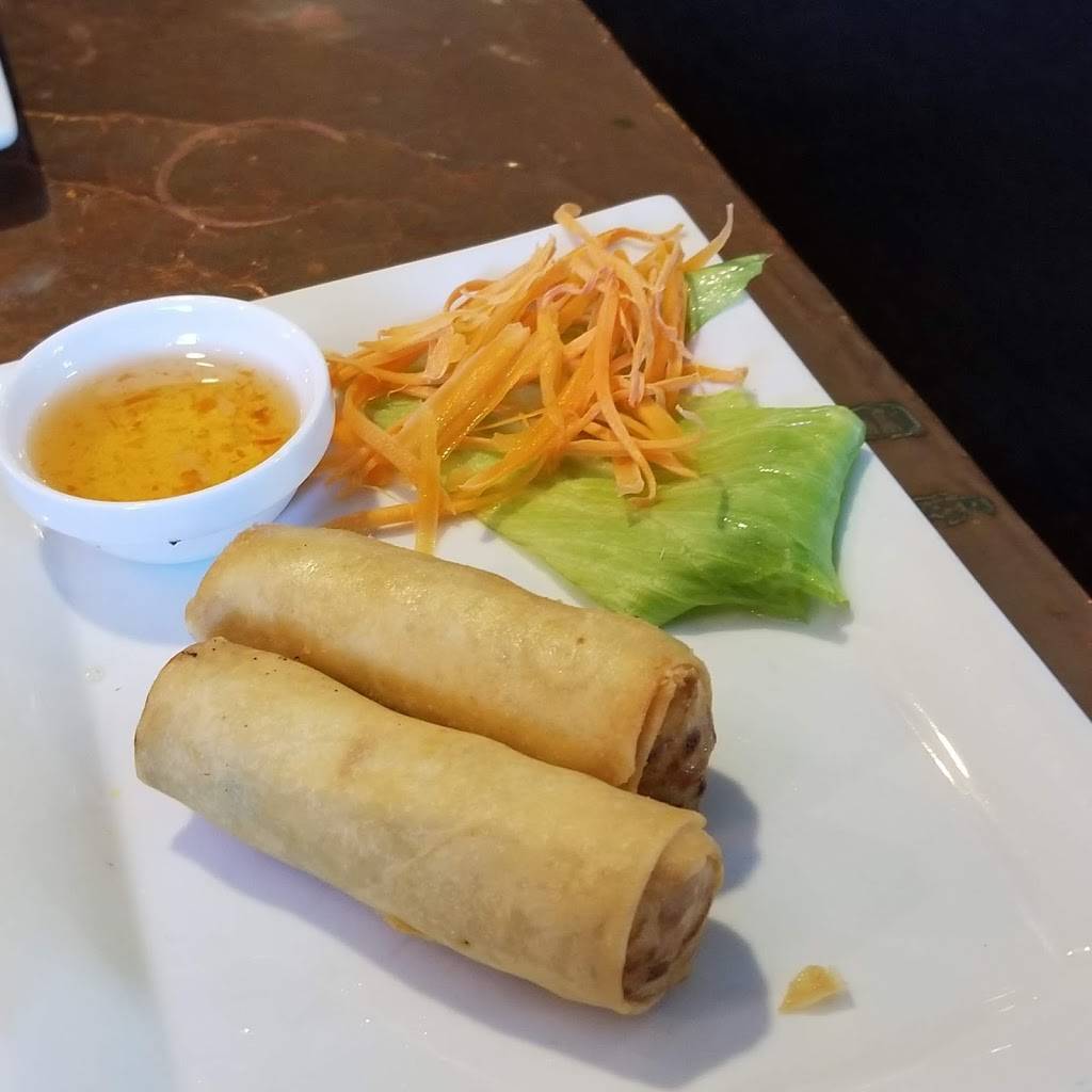 Chaba Thai Cuisine | restaurant | 700 US-1, Scarborough, ME 04074, USA | 2073965382 OR +1 207-396-5382